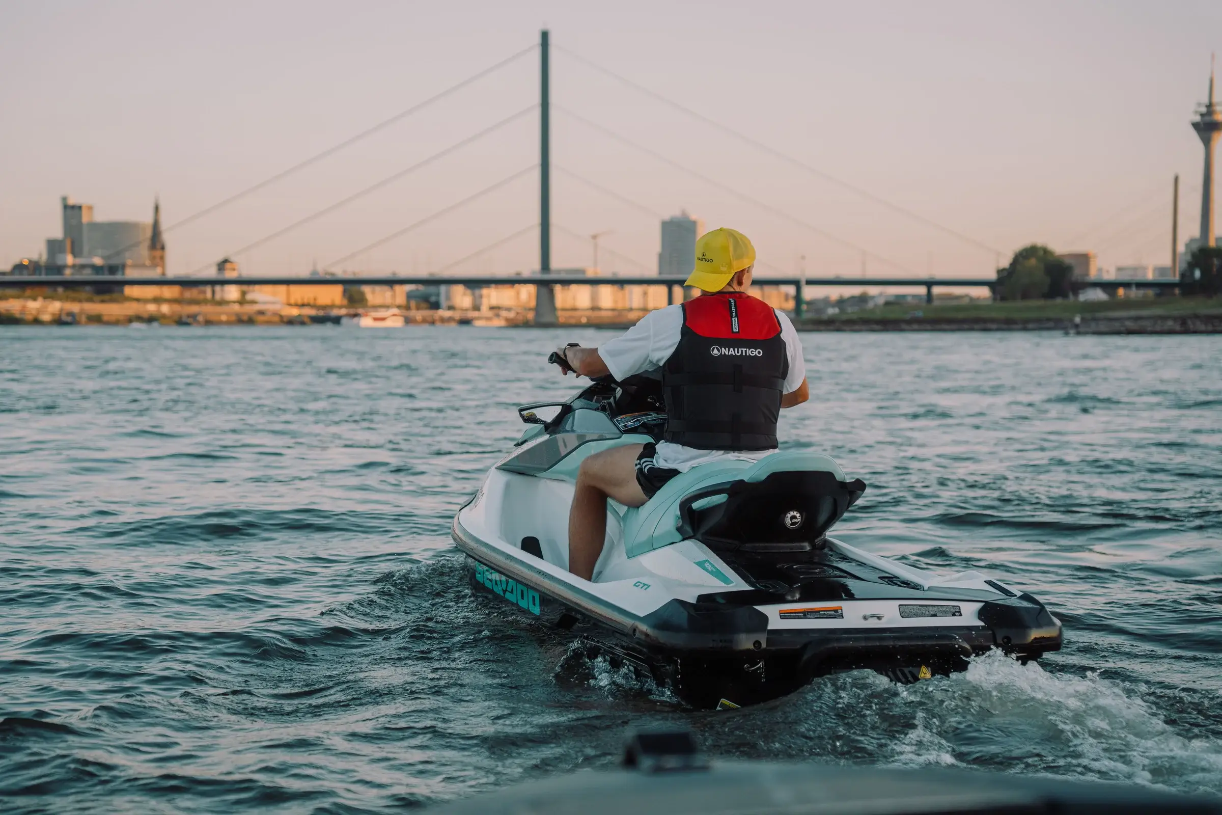 Sea-Doo GTI 130 under way, view from behind