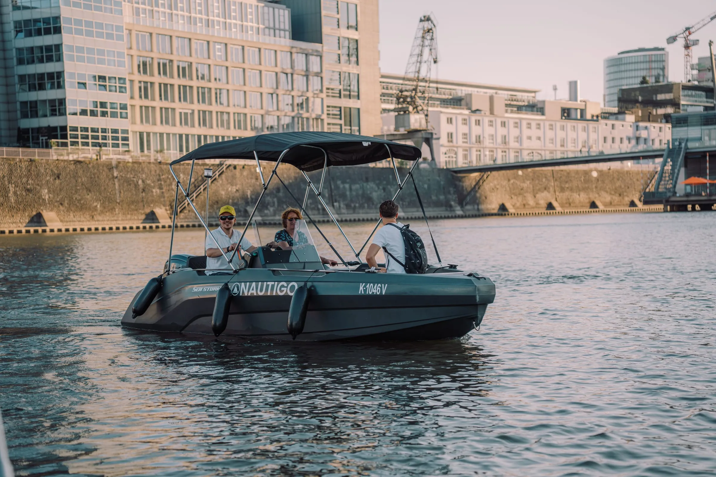 SeaStorm 17 with an HDPE hull at slow speed in a harbour basin